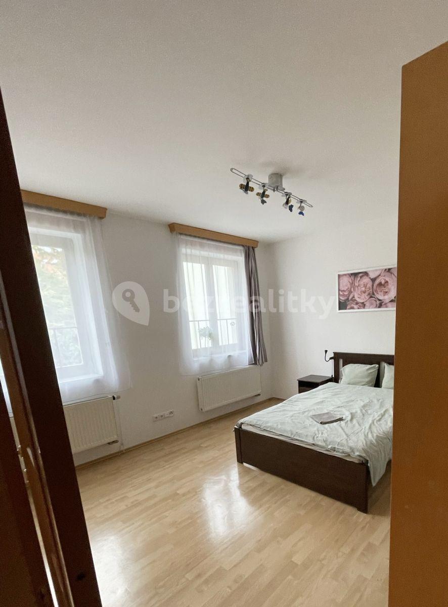 3 bedroom with open-plan kitchen flat to rent, 112 m², na staré cestě, Prague, Prague