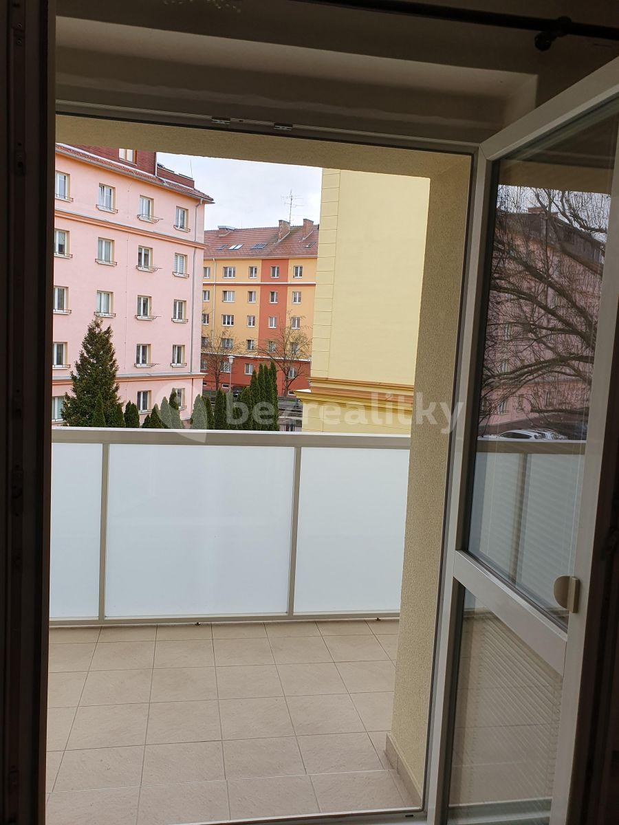 2 bedroom flat to rent, 52 m², Havlenova, Brno, Jihomoravský Region