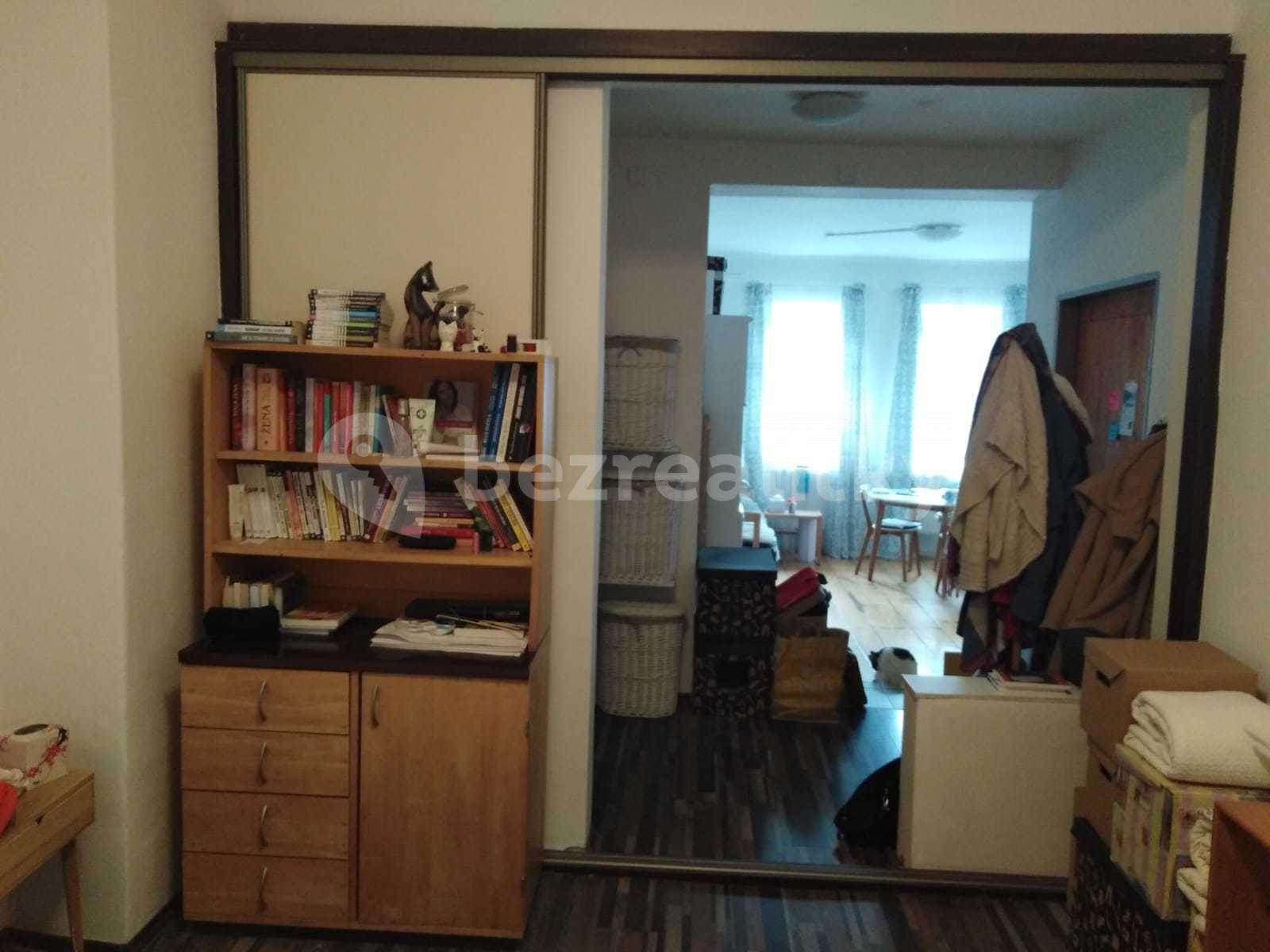 1 bedroom with open-plan kitchen flat to rent, 45 m², V Šáreckém údolí, Prague, Prague