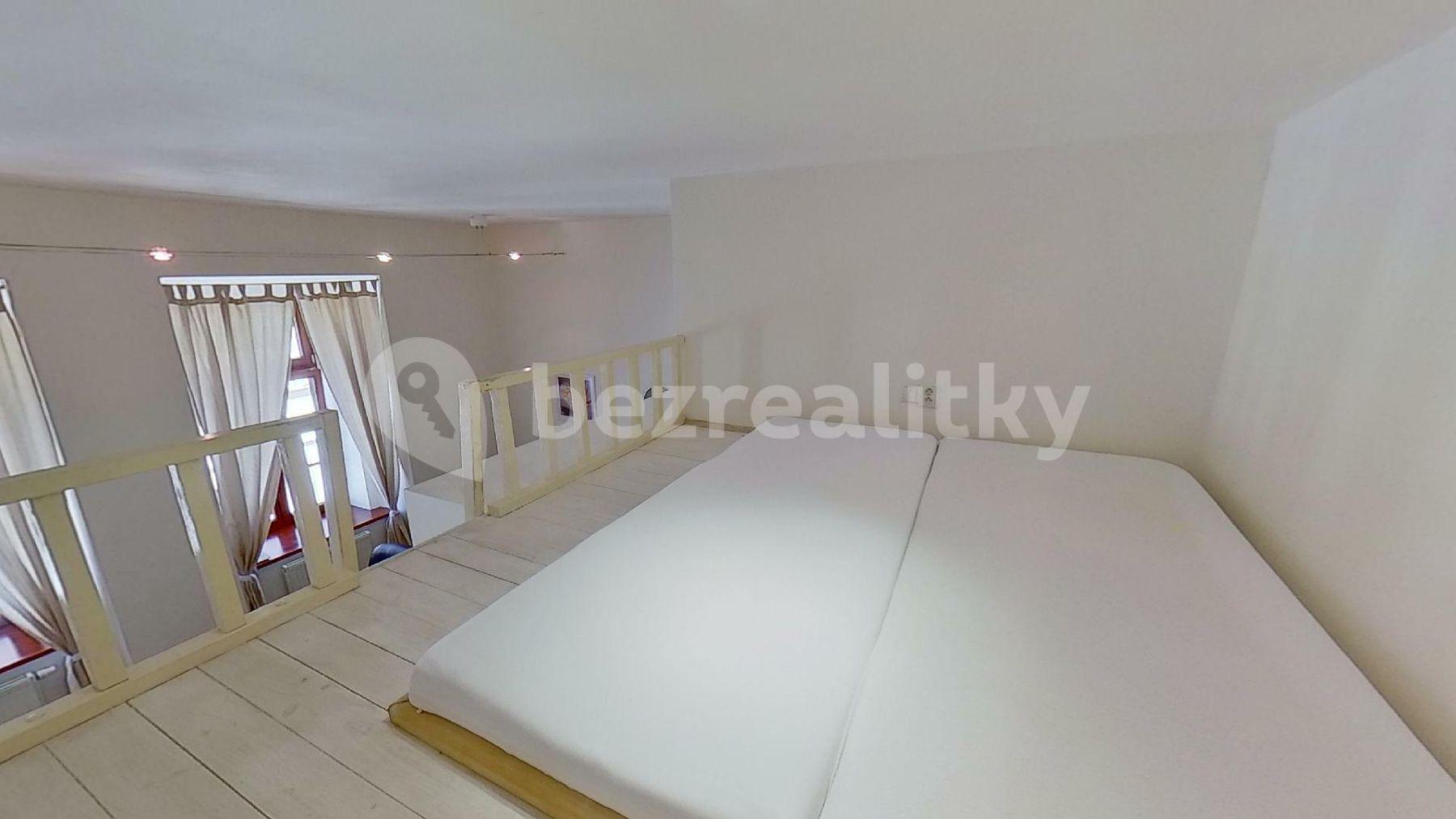 Studio flat to rent, 36 m², Špitálská, Hradec Králové, Královéhradecký Region