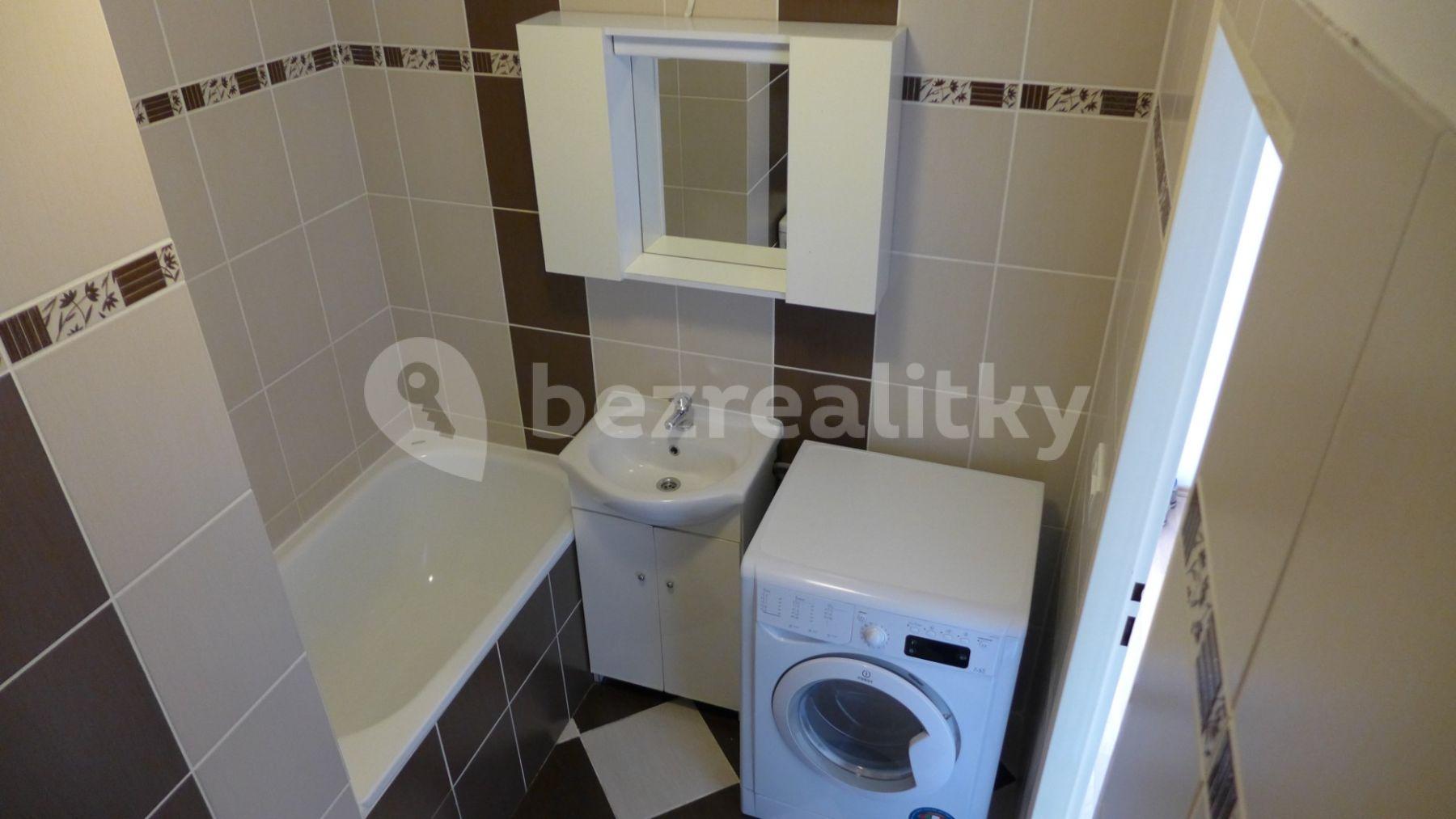 2 bedroom flat to rent, 45 m², Kardašovská, Prague, Prague