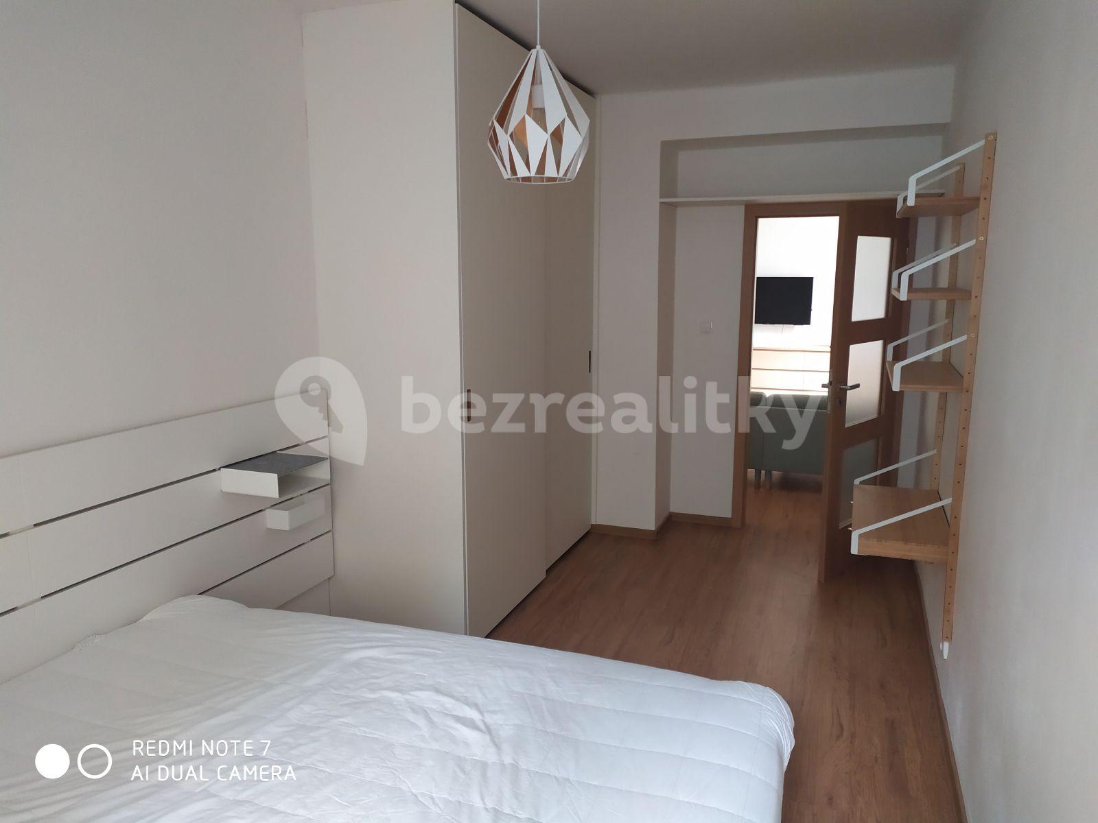 2 bedroom with open-plan kitchen flat to rent, 74 m², Na okraji, Prague, Prague