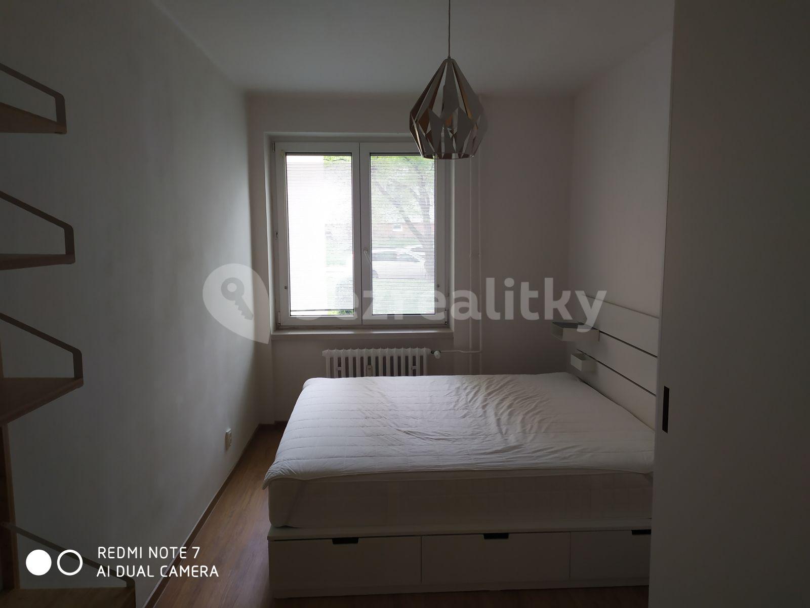 2 bedroom with open-plan kitchen flat to rent, 74 m², Na okraji, Prague, Prague