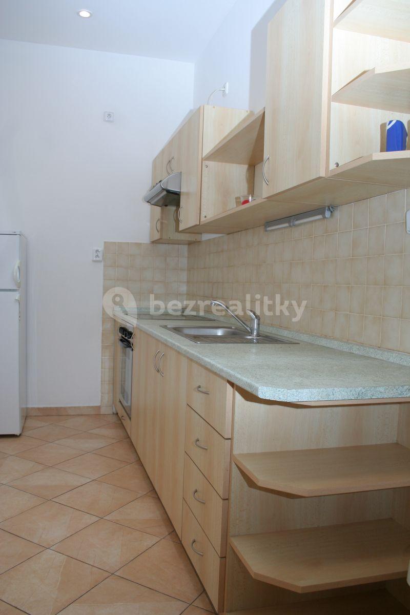 3 bedroom flat to rent, 85 m², Preslova, Prague, Prague