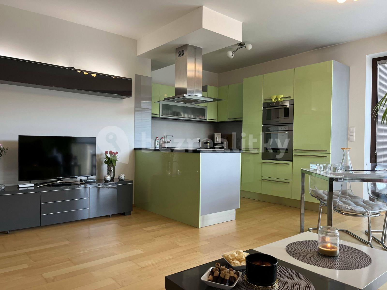 2 bedroom with open-plan kitchen flat to rent, 78 m², Nademlejnská, Prague, Prague