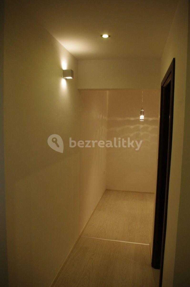 1 bedroom with open-plan kitchen flat to rent, 43 m², Lesní stezka, Jablonec nad Nisou, Liberecký Region