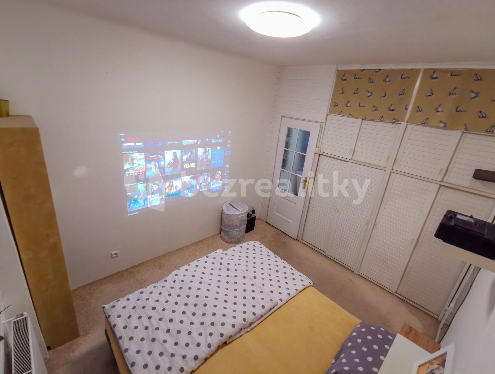 2 bedroom flat to rent, 55 m², Šaldova, Prague, Prague