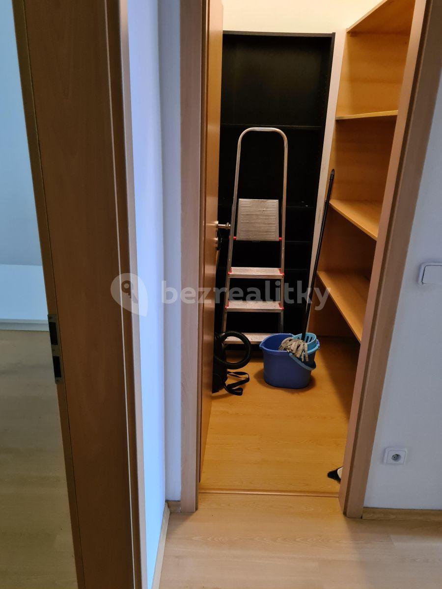 2 bedroom flat to rent, 85 m², Petřínská, Prague, Prague