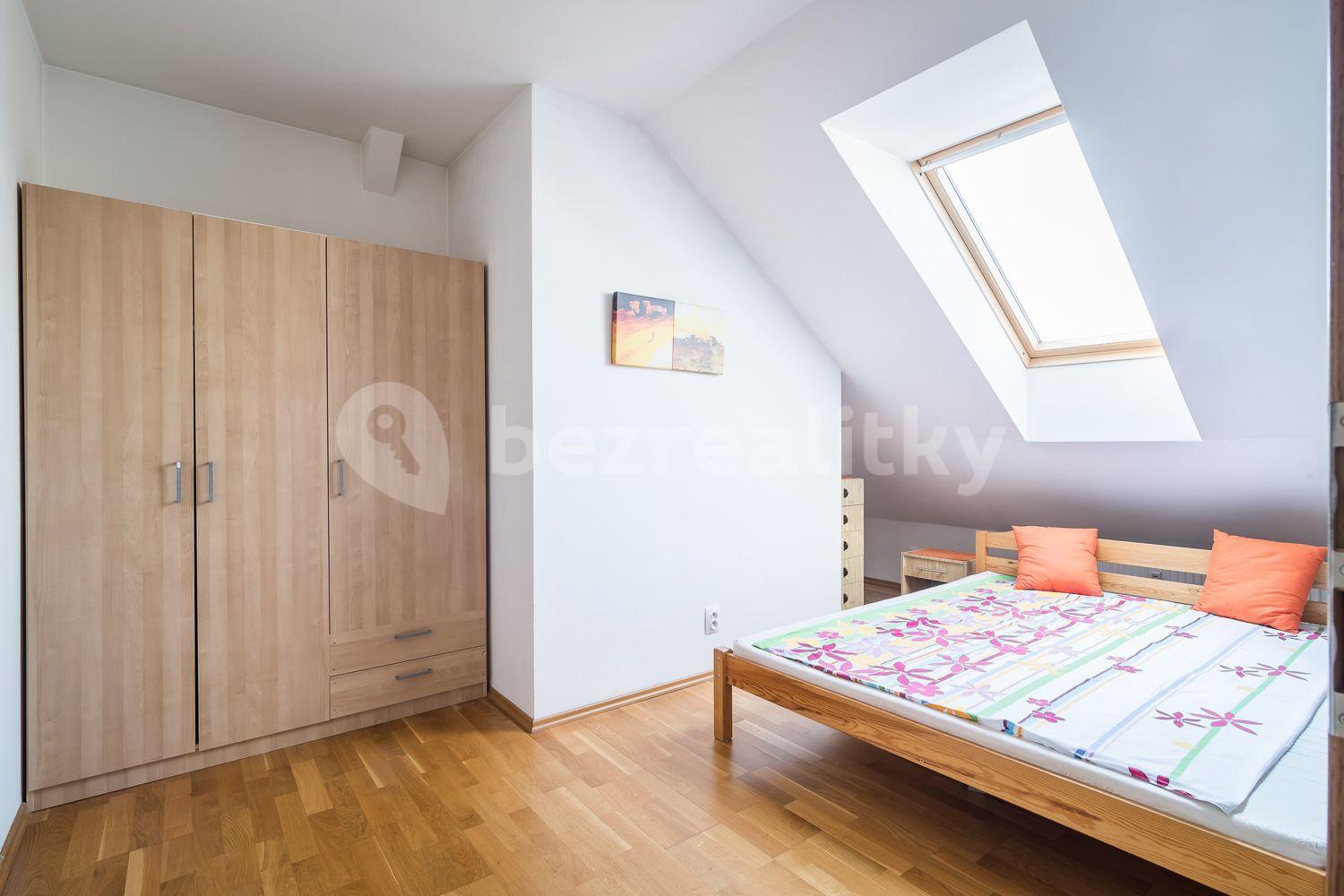 1 bedroom with open-plan kitchen flat to rent, 51 m², Poupětova, Prague, Prague