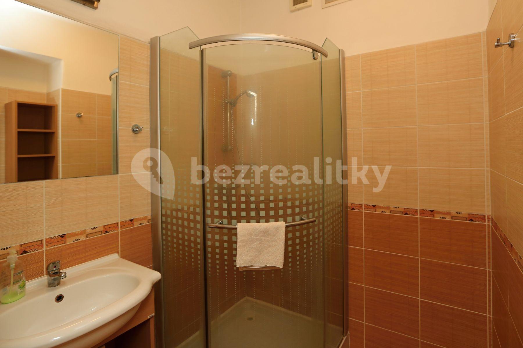 2 bedroom flat to rent, 74 m², Mášova, Brno, Jihomoravský Region