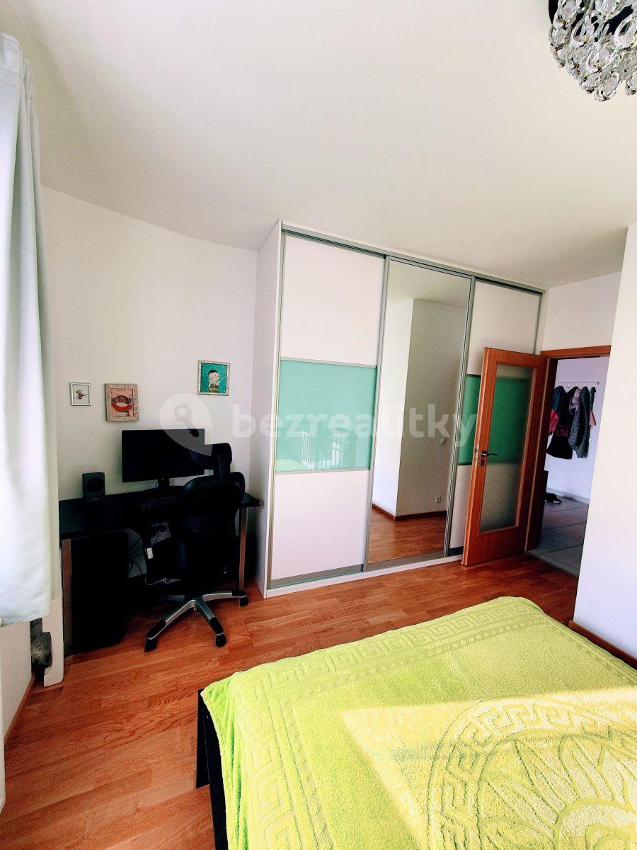 1 bedroom with open-plan kitchen flat to rent, 61 m², Kurta Konráda, Prague, Prague