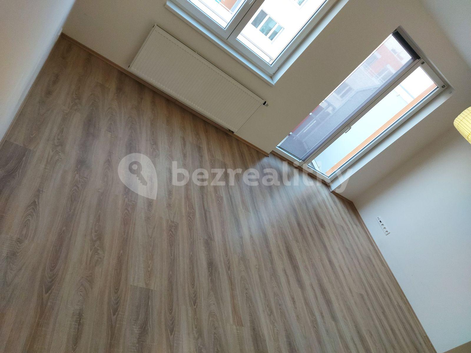 Small studio flat to rent, 34 m², Sicherova, Prague, Prague