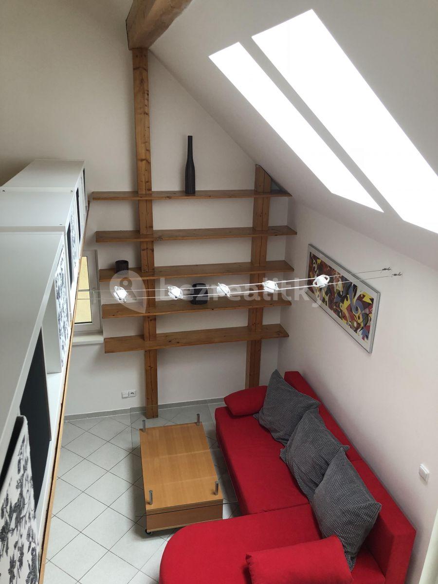 Studio flat to rent, 42 m², Do Borovin, Prague, Prague