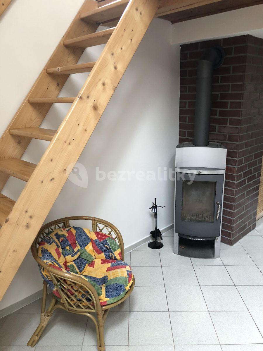 Studio flat to rent, 42 m², Do Borovin, Prague, Prague