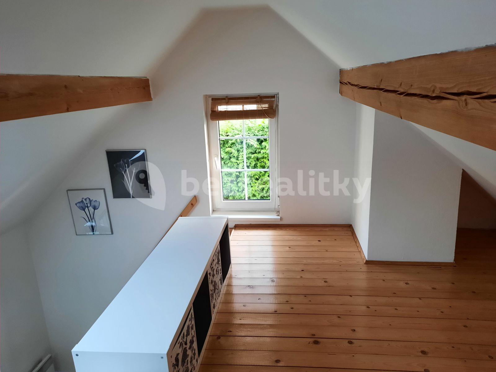 Studio flat to rent, 42 m², Do Borovin, Prague, Prague