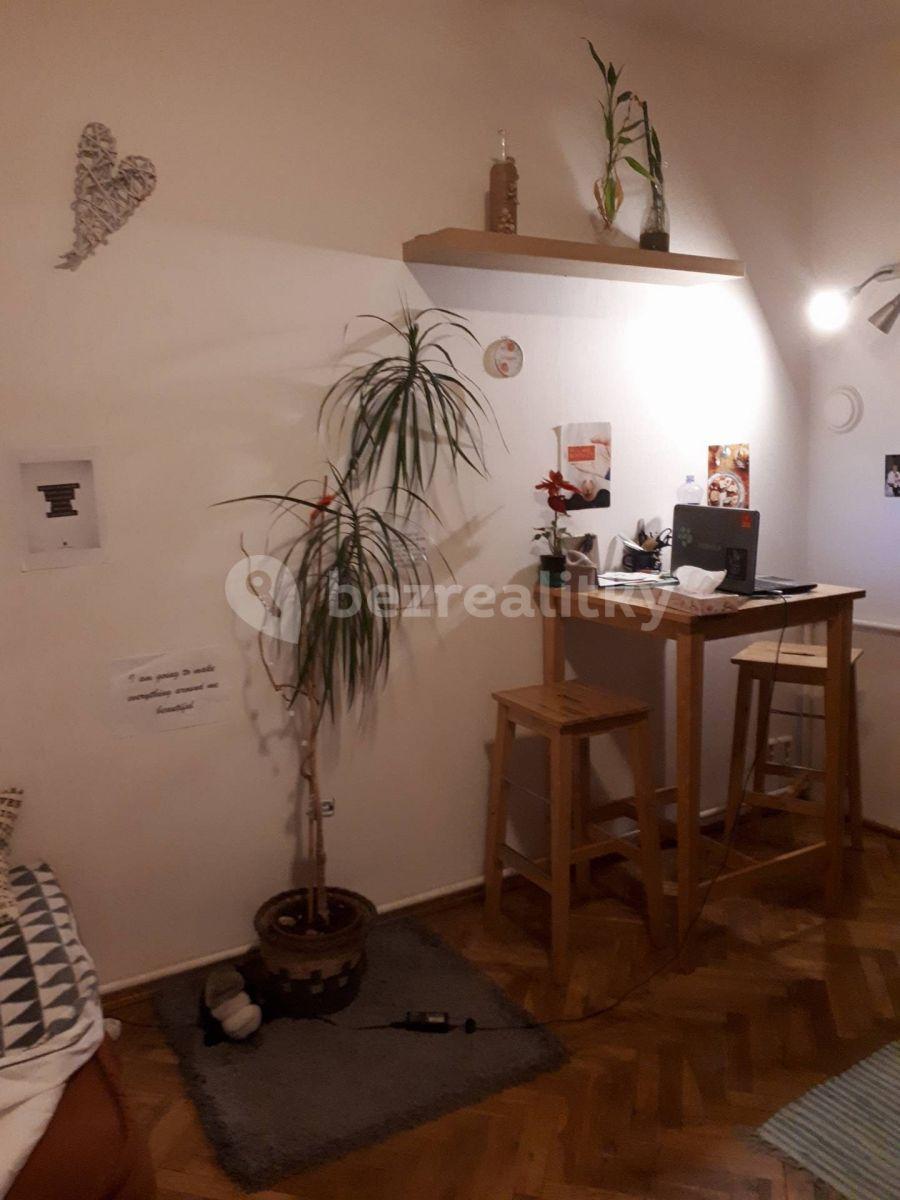 Studio flat to rent, 26 m², Kolbenova, Prague, Prague