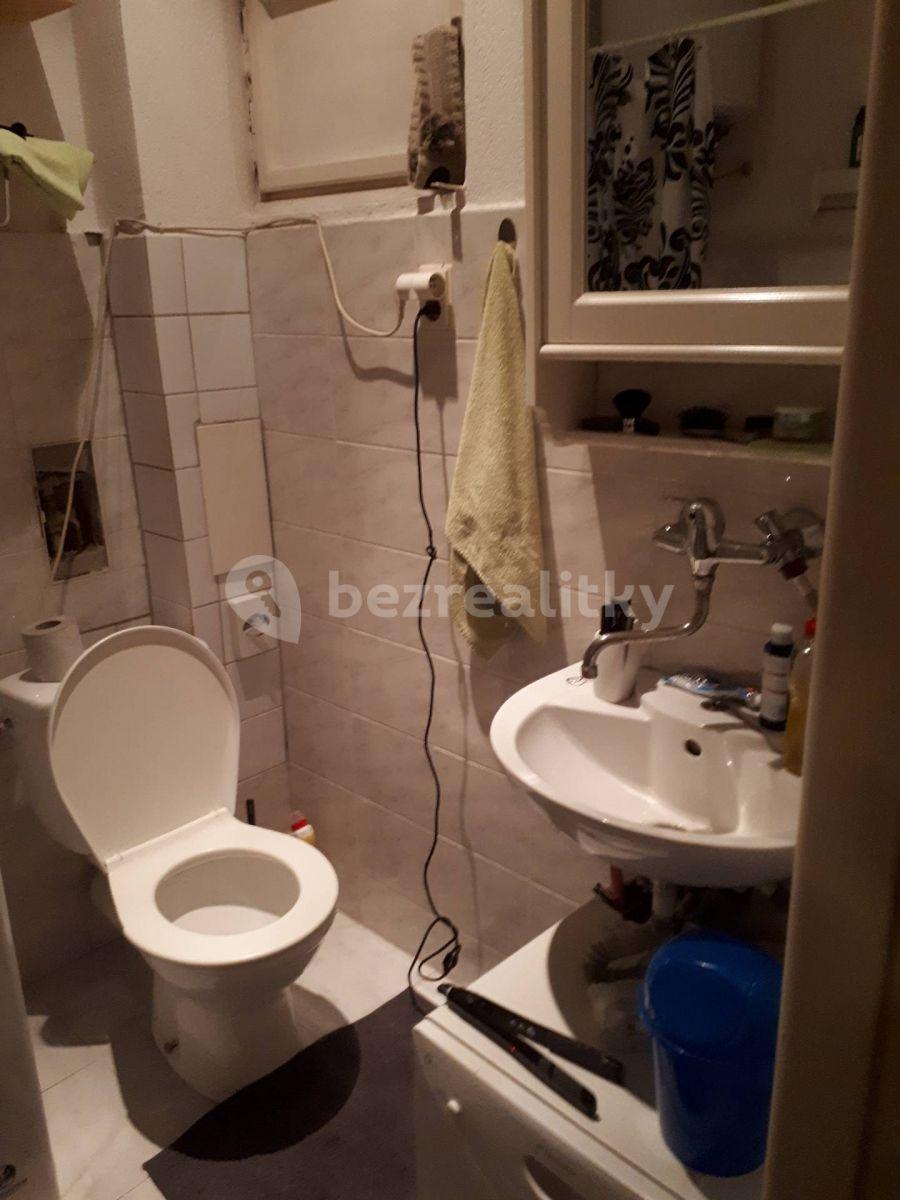 Studio flat to rent, 26 m², Kolbenova, Prague, Prague