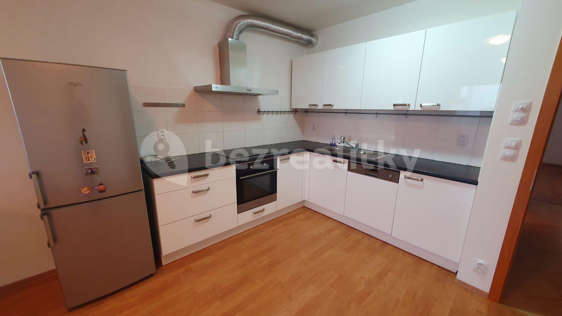 2 bedroom with open-plan kitchen flat to rent, 103 m², Sazovická, Prague, Prague