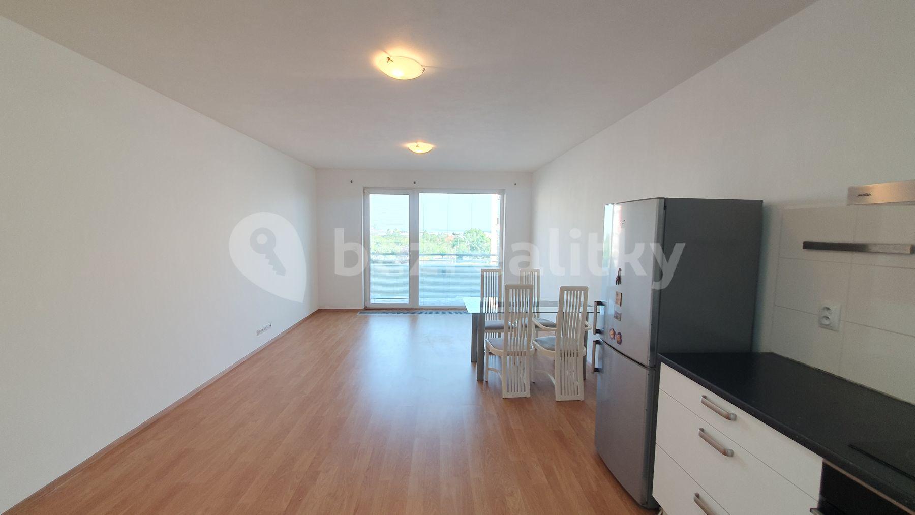 2 bedroom with open-plan kitchen flat to rent, 103 m², Sazovická, Prague, Prague