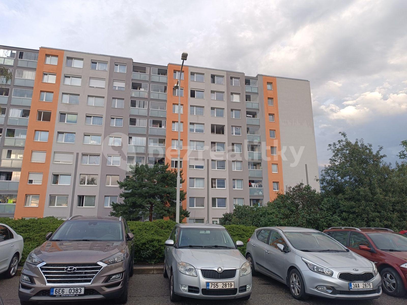 2 bedroom with open-plan kitchen flat to rent, 67 m², Rezlerova, Prague, Prague