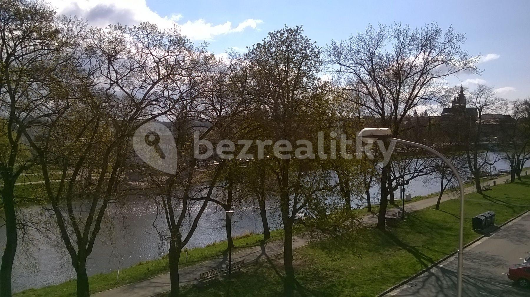 2 bedroom flat to rent, 73 m², Smetanovo nábřeží, Hradec Králové, Královéhradecký Region