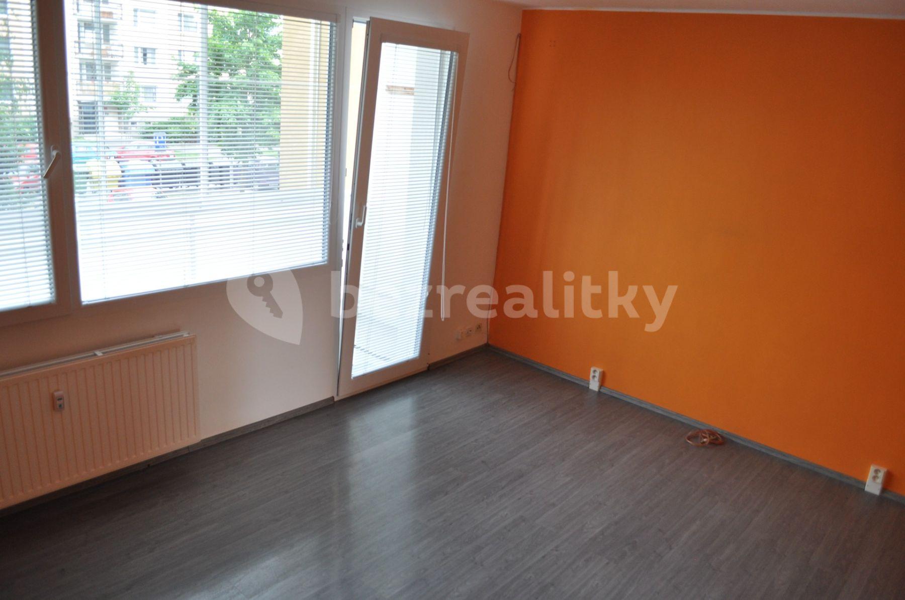 3 bedroom flat to rent, 72 m², Žlutická, Plzeň, Plzeňský Region