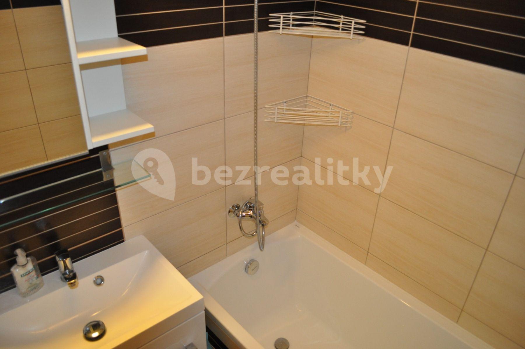 3 bedroom flat to rent, 72 m², Žlutická, Plzeň, Plzeňský Region