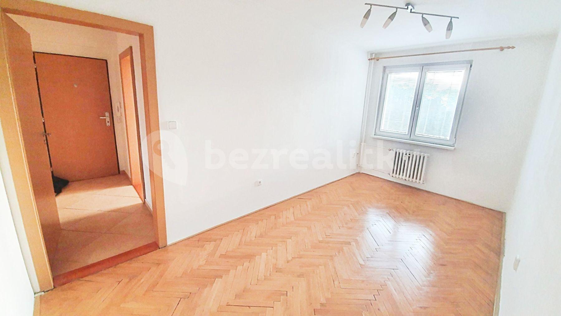 2 bedroom with open-plan kitchen flat to rent, 57 m², Bělčická, Prague, Prague