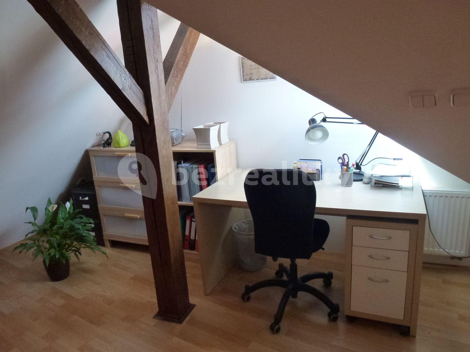 2 bedroom with open-plan kitchen flat to rent, 86 m², V Podluží, Prague, Prague