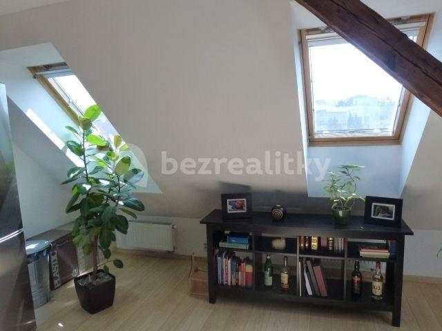 2 bedroom with open-plan kitchen flat to rent, 86 m², V Podluží, Prague, Prague