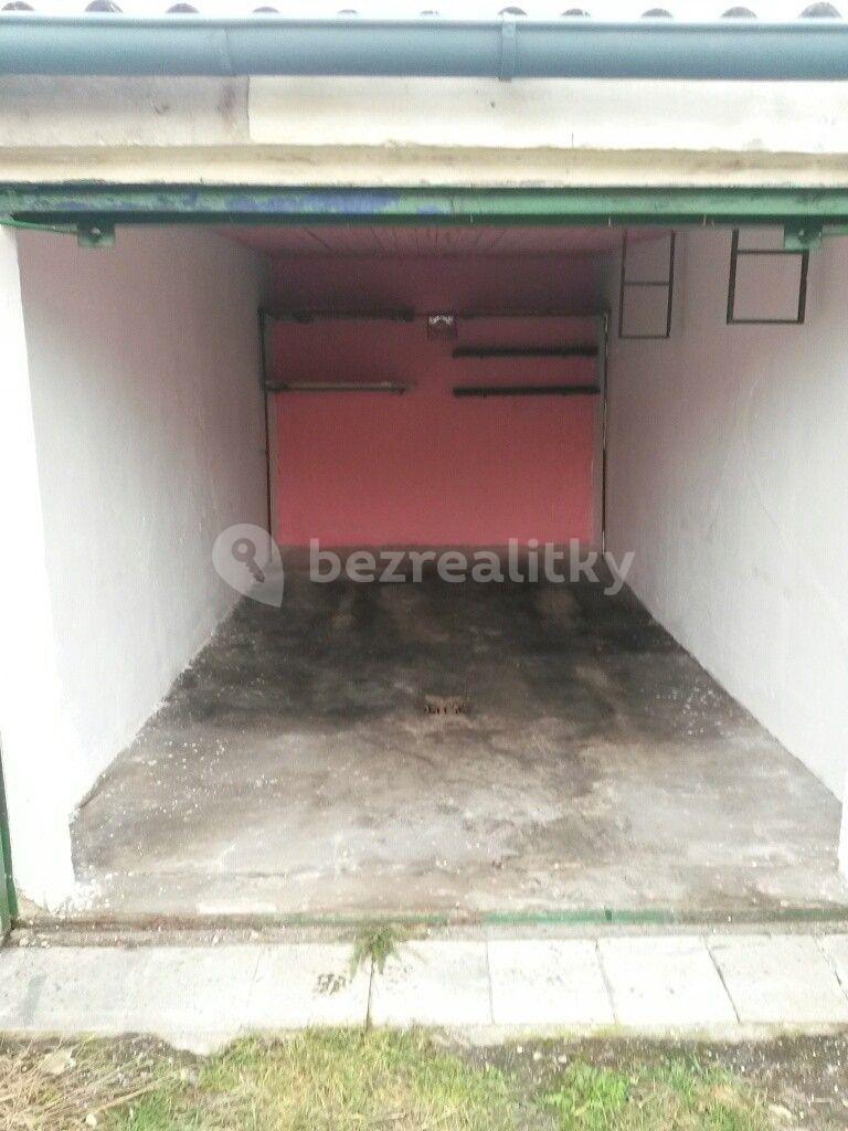 garage to rent, 18 m², Brandýs nad Labem-Stará Boleslav, Středočeský Region