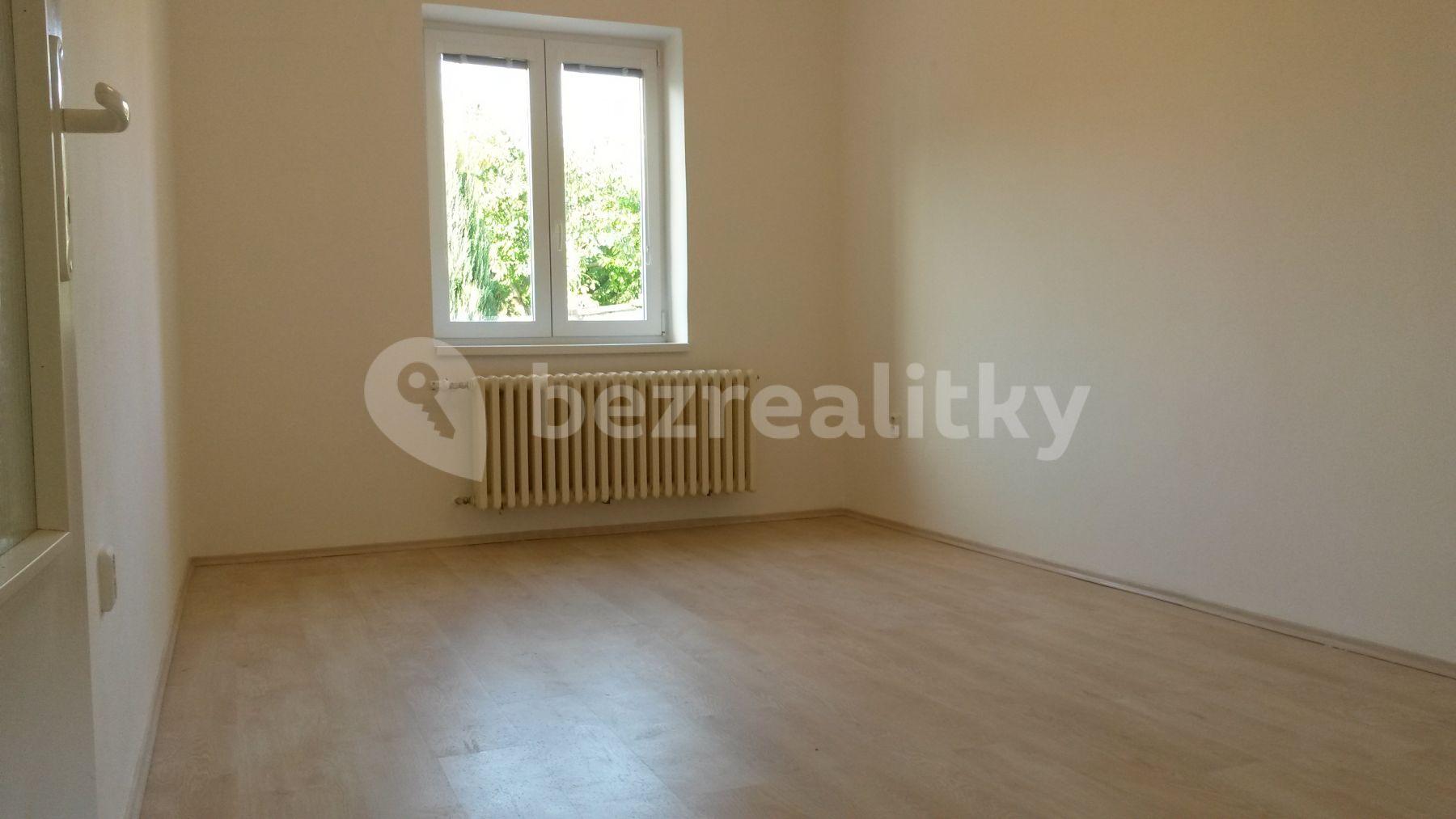 1 bedroom flat to rent, 35 m², V Ráji, Pardubice, Pardubický Region