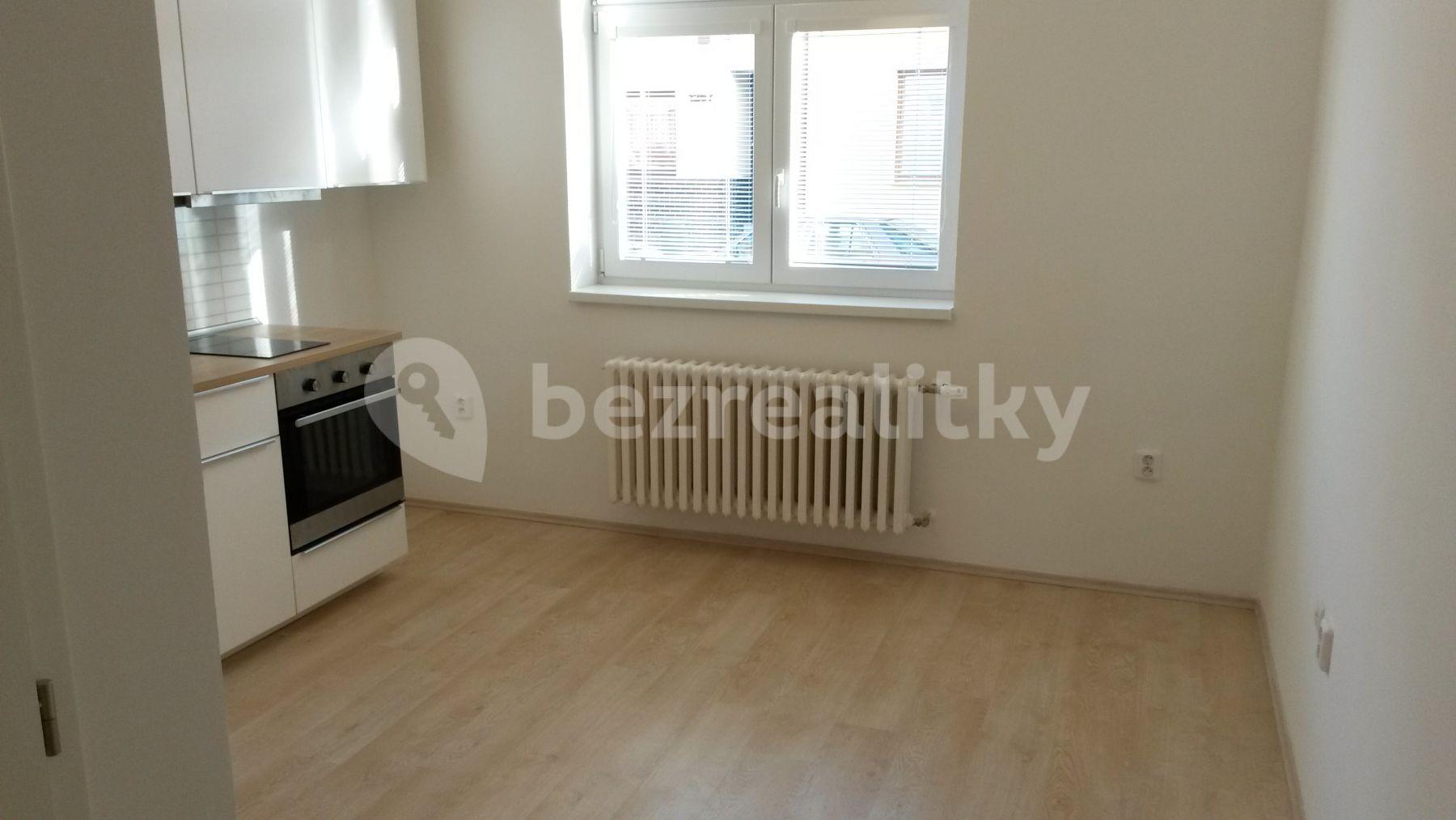 1 bedroom flat to rent, 35 m², V Ráji, Pardubice, Pardubický Region