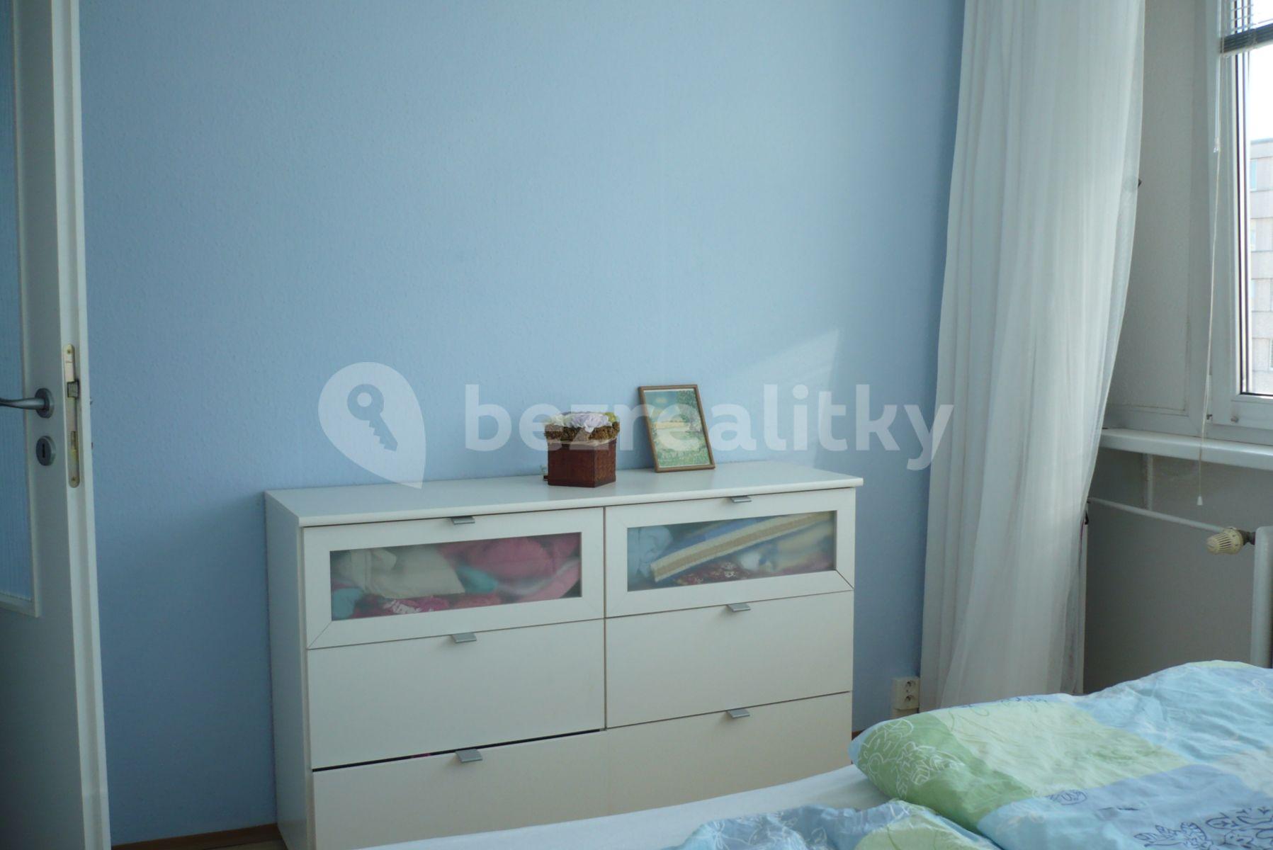 3 bedroom flat to rent, 60 m², Veltruská, Prague, Prague