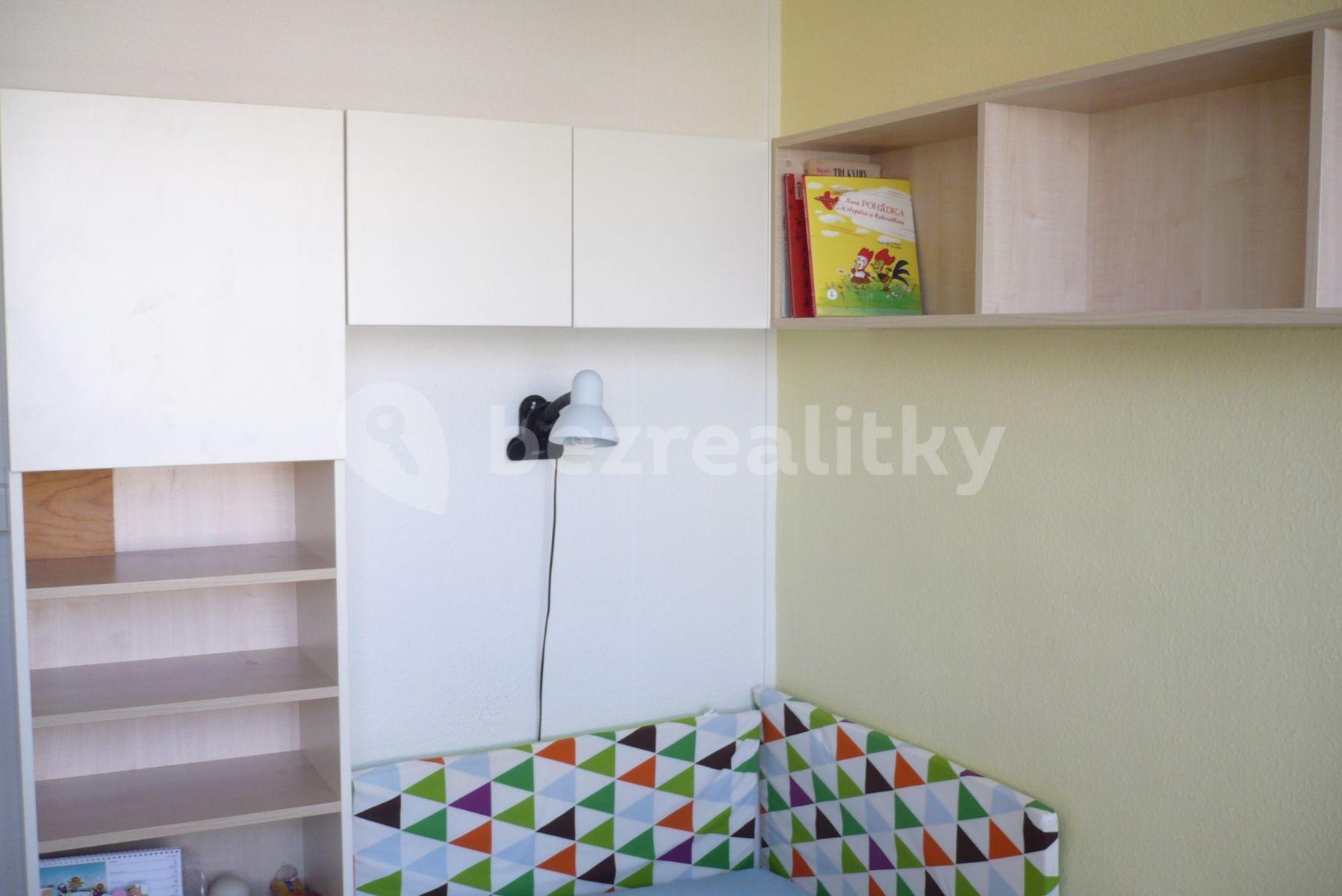 3 bedroom flat to rent, 60 m², Veltruská, Prague, Prague