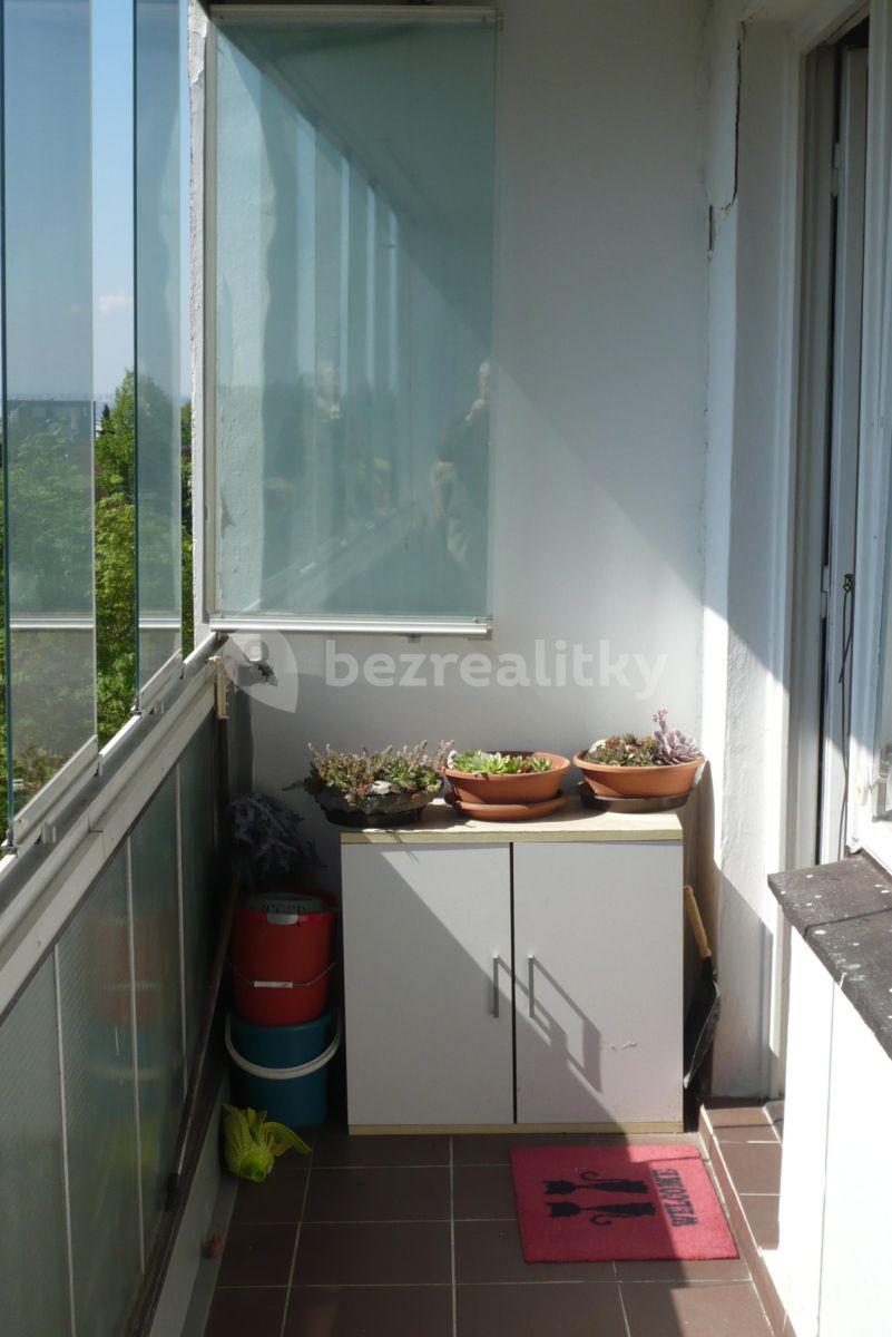 3 bedroom flat to rent, 60 m², Veltruská, Prague, Prague