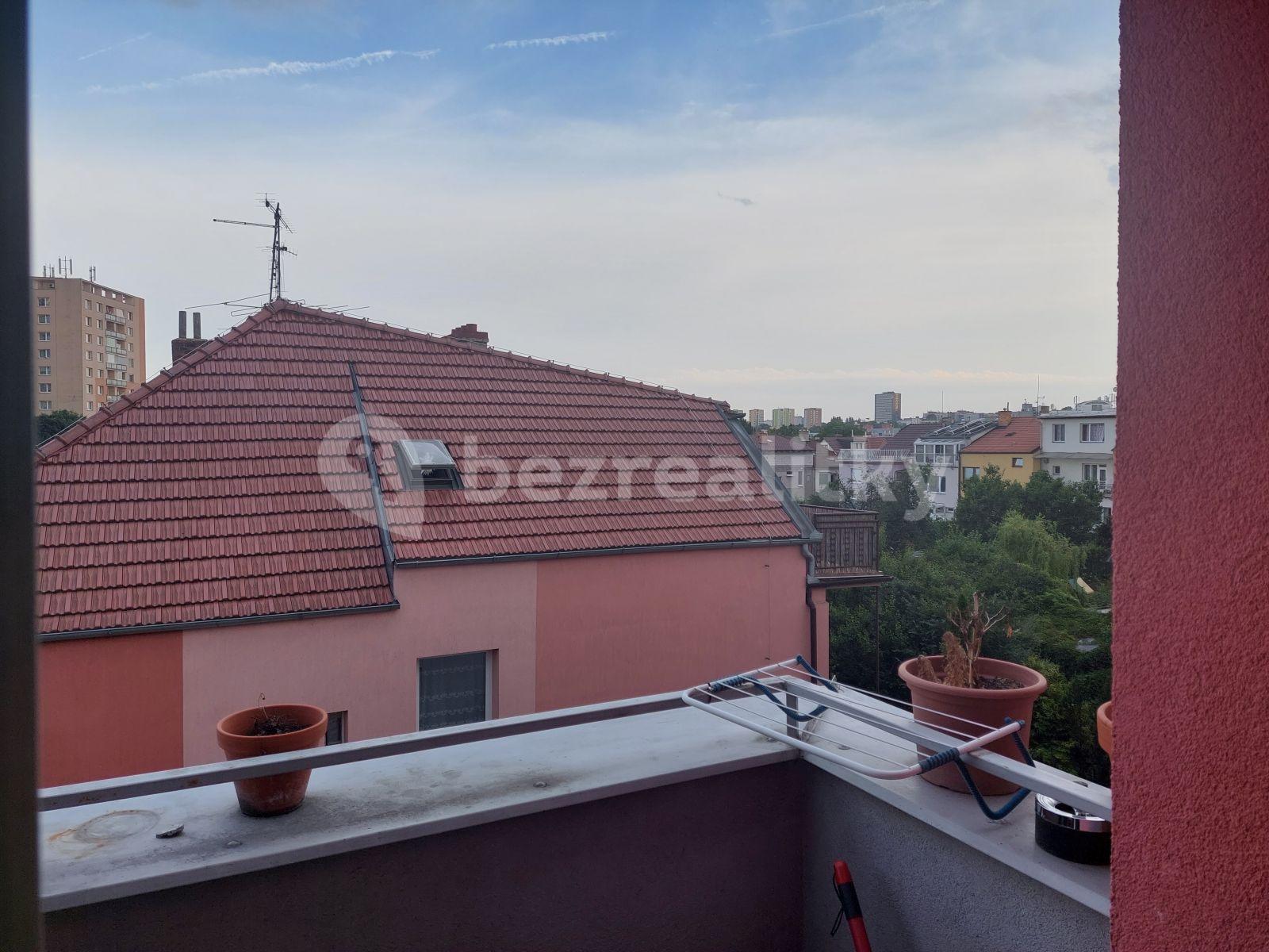 1 bedroom with open-plan kitchen flat to rent, 55 m², Dlouhé hony, Brno, Jihomoravský Region