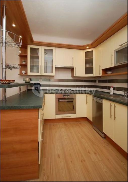 2 bedroom with open-plan kitchen flat to rent, 105 m², Tovární, Prague, Prague