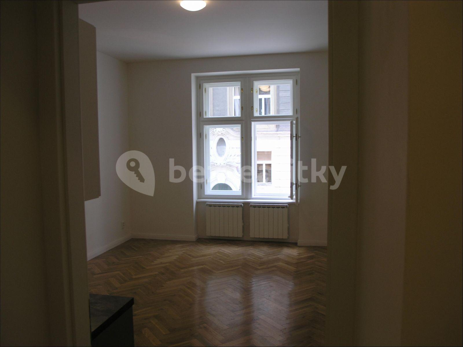 Studio flat to rent, 34 m², Šimáčkova, Prague, Prague