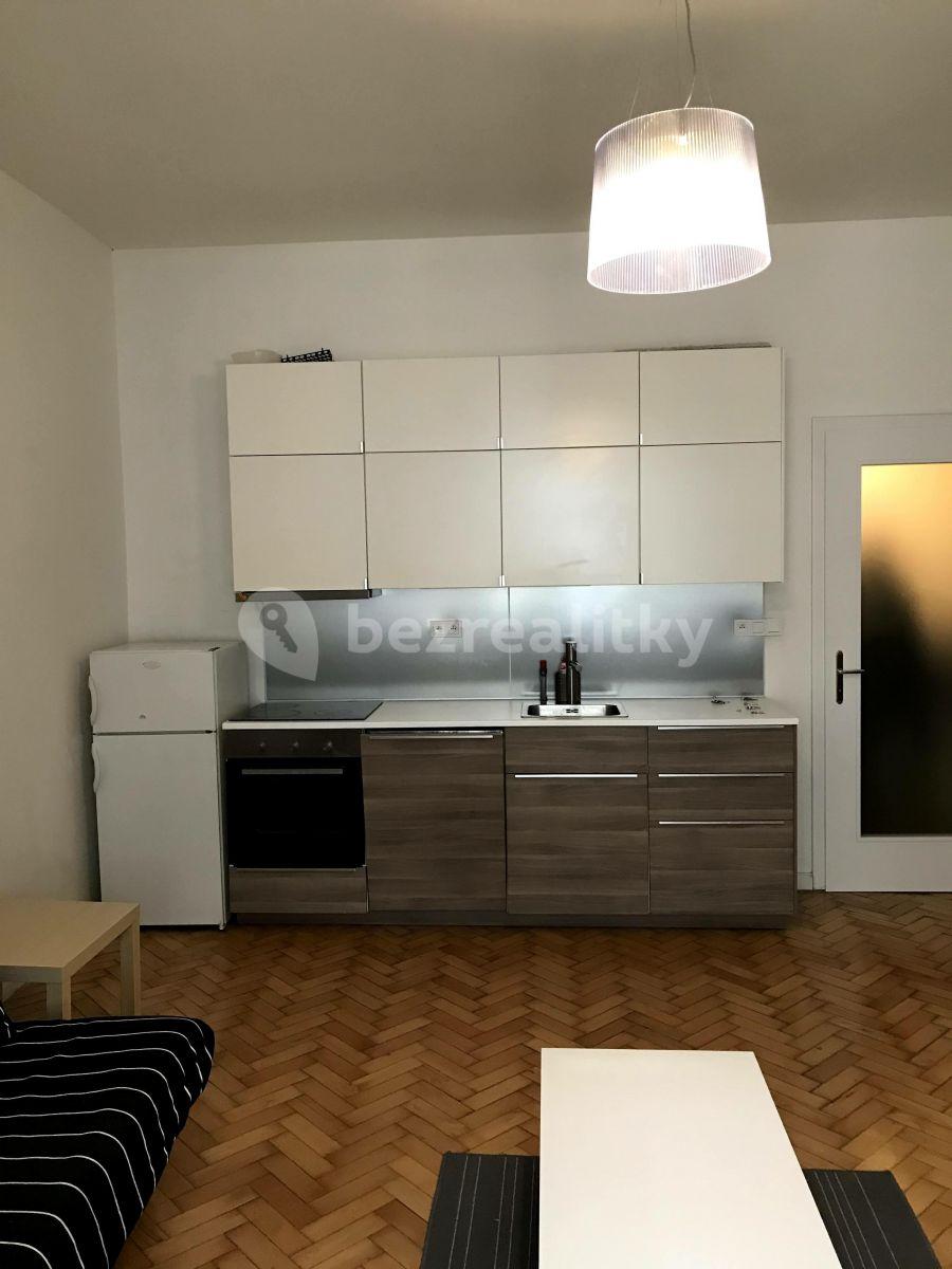 Studio flat to rent, 34 m², Šimáčkova, Prague, Prague