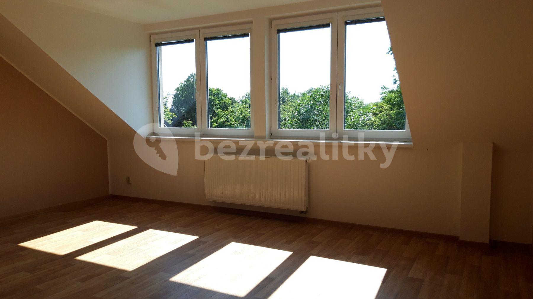 1 bedroom with open-plan kitchen flat to rent, 59 m², Říčařova, Hradec Králové, Královéhradecký Region