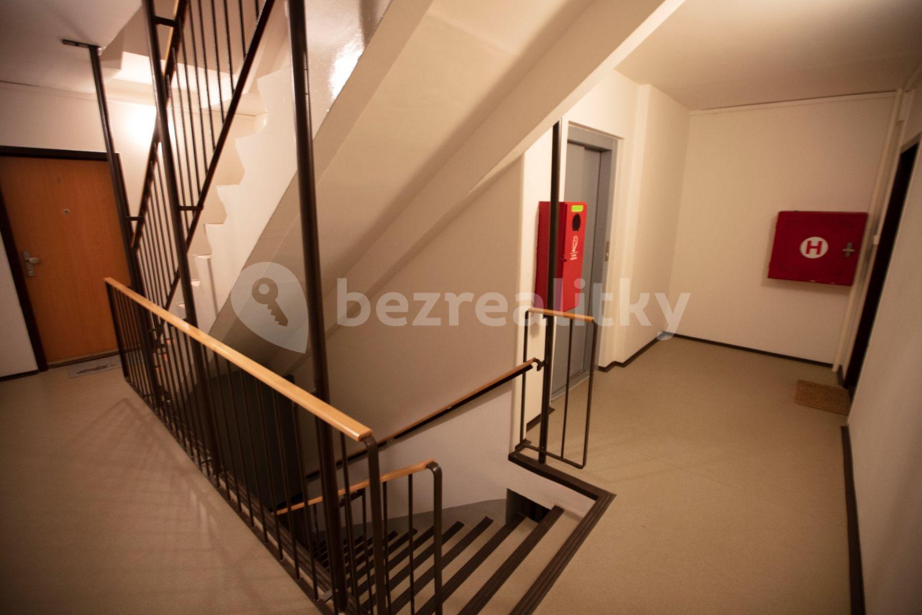 2 bedroom with open-plan kitchen flat to rent, 67 m², Jažlovická, Prague, Prague