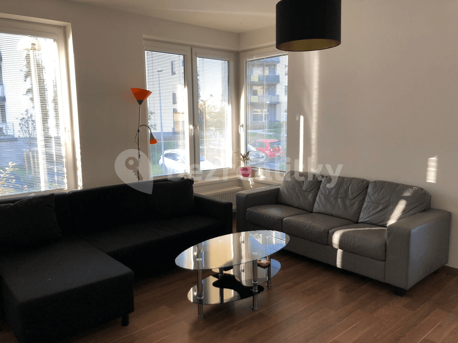 1 bedroom with open-plan kitchen flat to rent, 65 m², Rižská, Prague, Prague