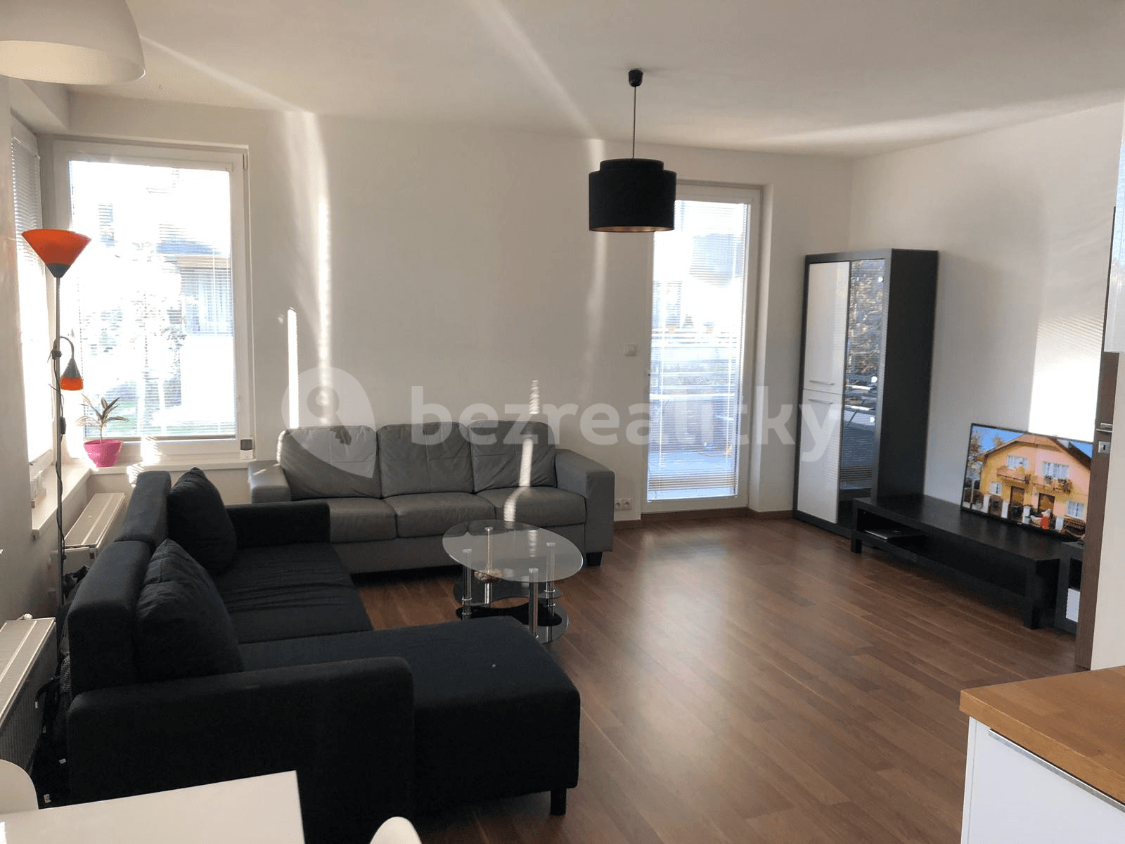 1 bedroom with open-plan kitchen flat to rent, 65 m², Rižská, Prague, Prague