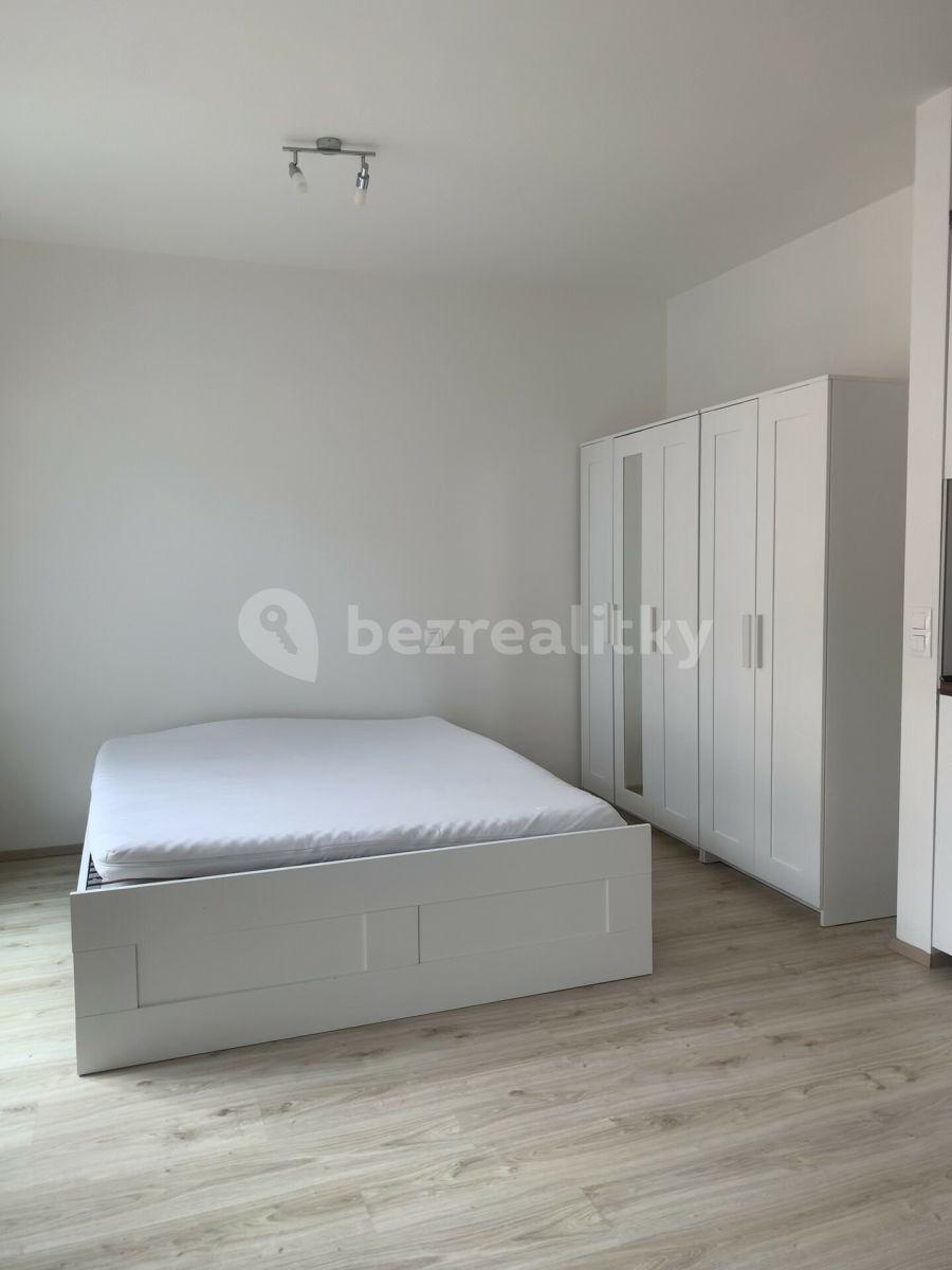 Studio flat to rent, 53 m², Adamova, Prague, Prague