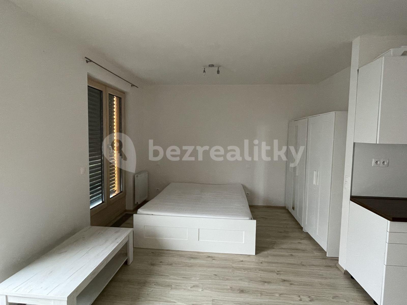 Studio flat to rent, 53 m², Adamova, Prague, Prague