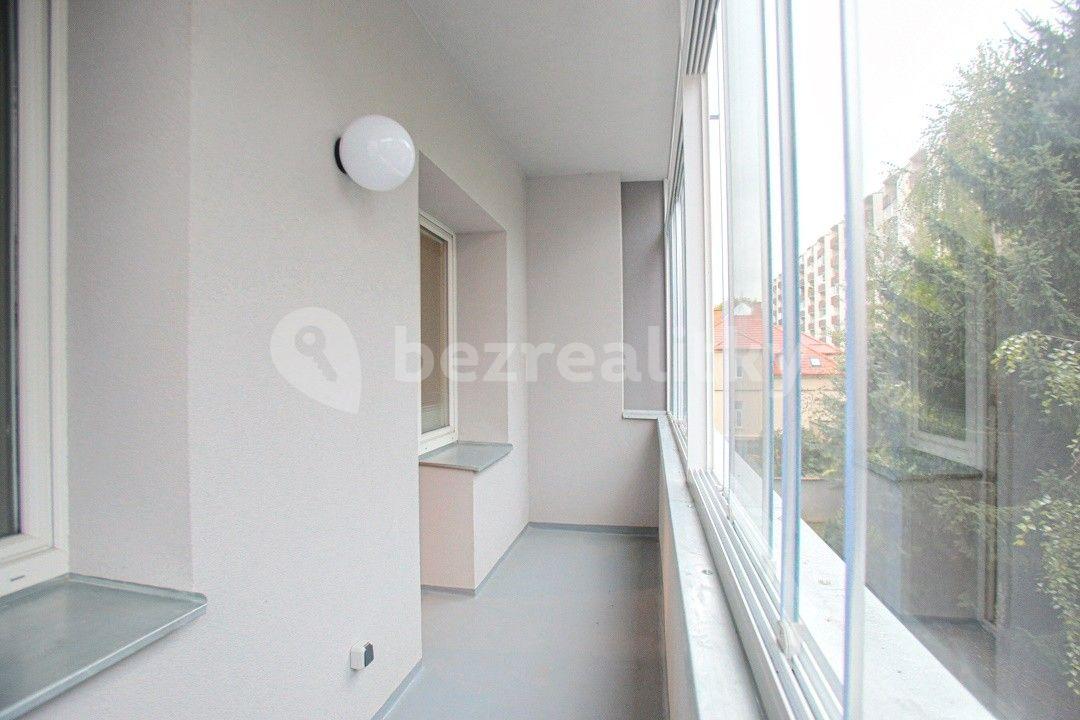 1 bedroom with open-plan kitchen flat to rent, 50 m², Palackého třída, Brno, Jihomoravský Region