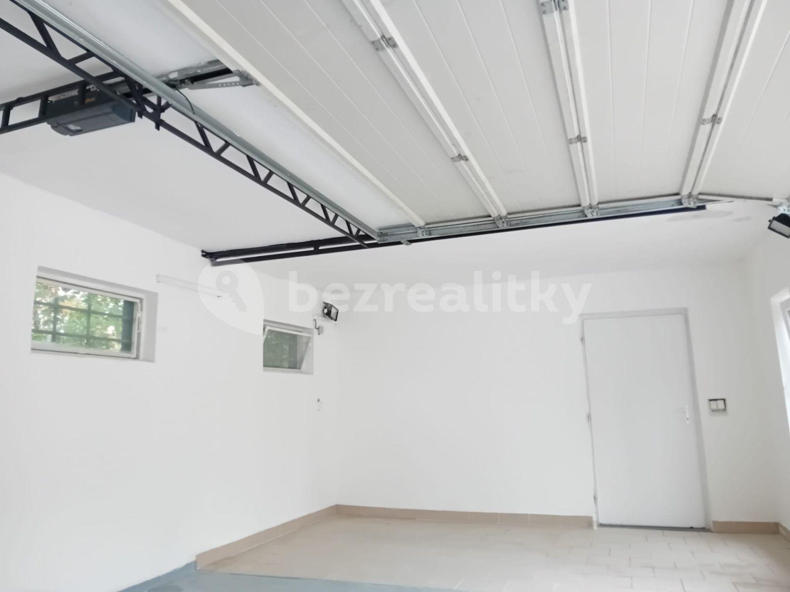 non-residential property to rent, 77 m², Slivenecká, Prague, Prague