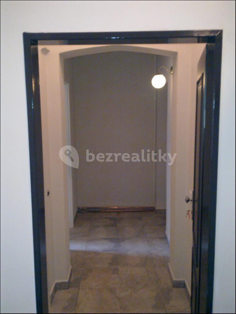 2 bedroom with open-plan kitchen flat to rent, 74 m², Moravská, Karlovy Vary, Karlovarský Region