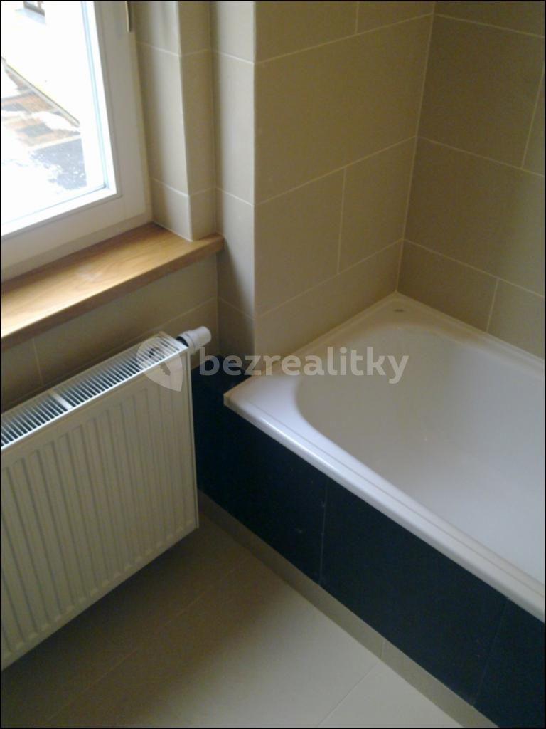 2 bedroom with open-plan kitchen flat to rent, 74 m², Moravská, Karlovy Vary, Karlovarský Region